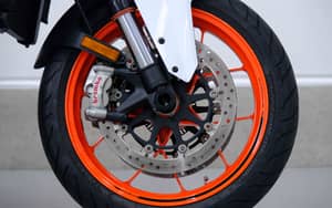 Image 3/83 of KTM 1290 Super Duke R (2018)