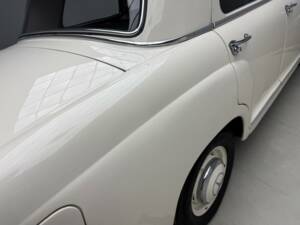 Imagen 21/23 de Mercedes-Benz 190 b (1961)