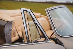 Image 92/99 of Aston Martin DB 6 Volante (1968)