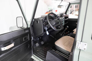 Image 7/36 of Land Rover Defender (2016)