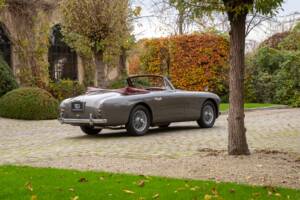Afbeelding 17/29 van Aston Martin DB 2&#x2F;4 Mk II DHC (1956)