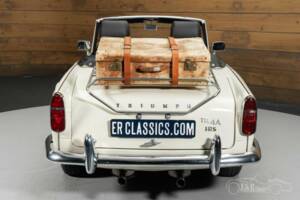 Image 13/19 of Triumph TR 4A IRS (1966)