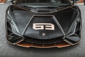 Image 18/68 of Lamborghini Sián FKP 37 (2021)