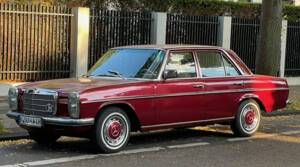 Image 1/21 of Mercedes-Benz 220 D (1974)