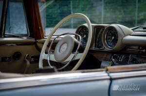 Afbeelding 15/18 van Mercedes-Benz 280 SE 3,5 (1973)