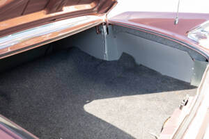 Afbeelding 74/84 van Chrysler New Yorker 2-Door Hardtop (1961)