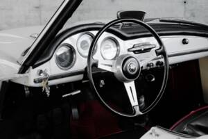 Afbeelding 20/48 van Alfa Romeo Giulia 1600 Spider (1963)