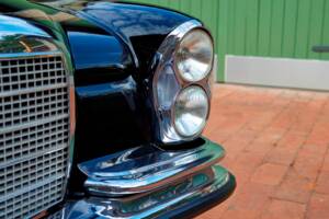 Imagen 27/199 de Mercedes-Benz 280 SE 3,5 (1971)