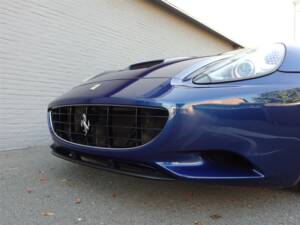 Bild 14/99 von Ferrari California (2009)