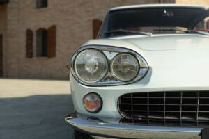 Bild 17/50 von Ferrari 330 GT 2+2 (1964)