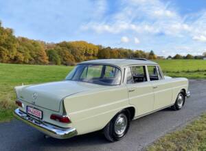 Image 4/16 de Mercedes-Benz 220 b (1964)