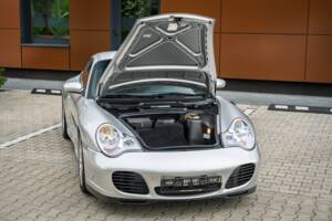 Afbeelding 42/73 van Porsche 911 Carrera 4S (2002)