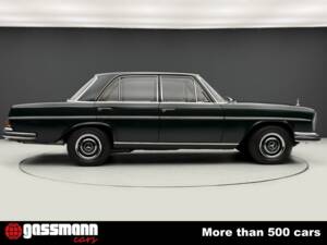 Image 4/15 of Mercedes-Benz 250 SE (1967)