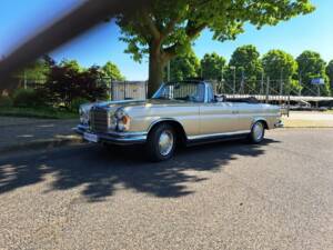 Imagen 38/52 de Mercedes-Benz 280 SE 3,5 (1970)
