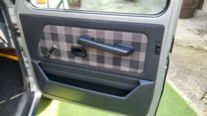Imagen 33/56 de Mercedes-Benz 200 GE (kurz) (1990)