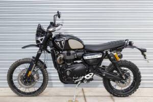Afbeelding 2/50 van Triumph Scrambler 1200 Bond Edition (2020)