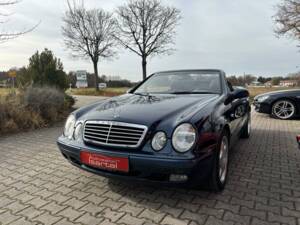 Afbeelding 27/34 van Mercedes-Benz CLK 320 (1999)