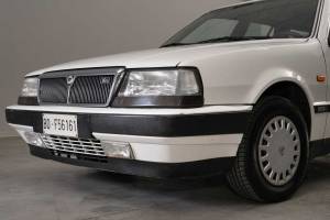 Image 2/28 of Lancia Thema Station Wagon 16V (1991)