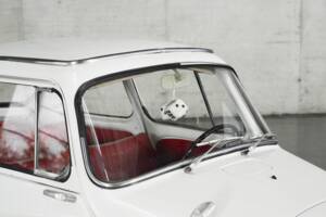 Image 25/48 of Subaru 360 (1970)