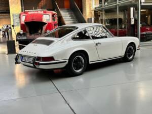 Bild 9/25 von Porsche 911 2.0 E (1968)