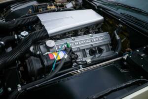 Image 28/39 of Aston Martin Lagonda (1982)