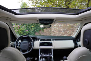 Image 36/50 of Land Rover Range Rover Sport P400e PHEV (2020)