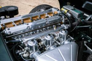 Image 12/36 de Jaguar E-Type (1967)