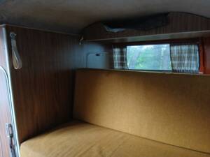 Image 12/21 of Volkswagen T2b Westfalia (1973)