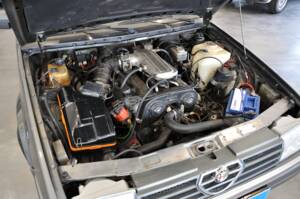 Bild 8/21 von Alfa Romeo 90 2.5 Quadrifoglio Oro (1985)