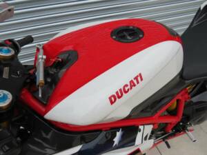 Bild 17/44 von Ducati DUMMY (2010)