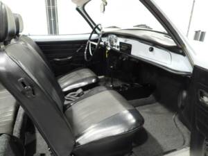 Bild 9/15 von Volkswagen Karmann Ghia 1600 (1969)