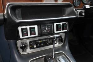 Image 17/21 de Daimler Double Six (1978)