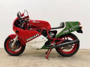 Bild 2/42 von Ducati 750 F1 (1987)