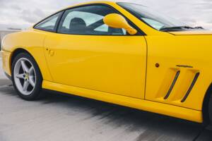 Bild 19/27 von Ferrari 550 Maranello (1997)