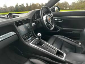 Image 37/42 of Porsche 911 Carrera S (2018)