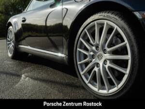 Immagine 23/26 di Porsche 911 Carrera (2011)