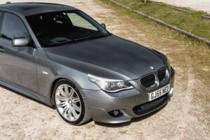 Bild 7/50 von BMW 550i (2006)