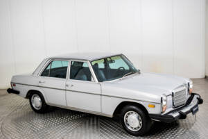 Afbeelding 49/50 van Mercedes-Benz 240 D (1976)