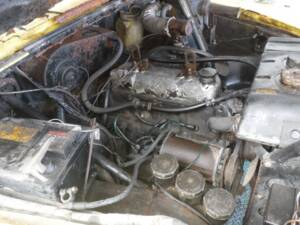 Image 27/40 of Austin FX 4 London Taxi (1970)