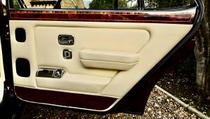 Image 41/50 of Rolls-Royce Silver Spur IV (1997)