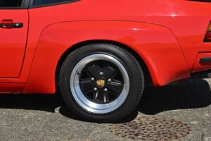 Image 42/50 of Porsche 924 Carrera GT (1986)