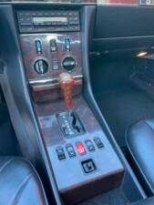 Image 18/19 de Mercedes-Benz 500 SL (1987)