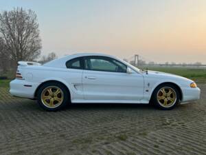 Image 8/8 de Ford Mustang Cobra (1996)