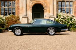 Image 6/15 of Aston Martin DB 5 (1964)