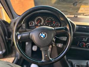 Immagine 7/8 di BMW M5 (1992)