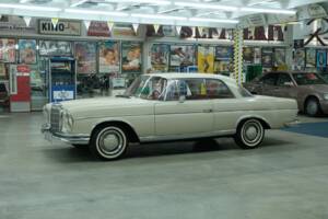 Image 3/50 of Mercedes-Benz 300 SE (1966)