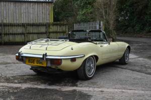 Bild 25/50 von Jaguar E-Type V12 (1973)