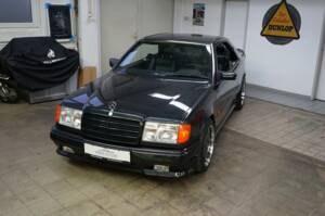 Afbeelding 8/35 van Mercedes-Benz 300 CE-24 (1992)