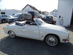 Image 4/26 de Volkswagen Karmann Ghia 1600 (1971)