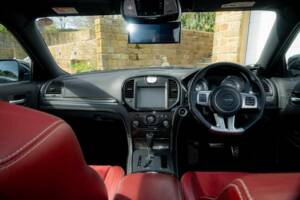 Imagen 43/50 de Chrysler 300 SRT8 (2013)